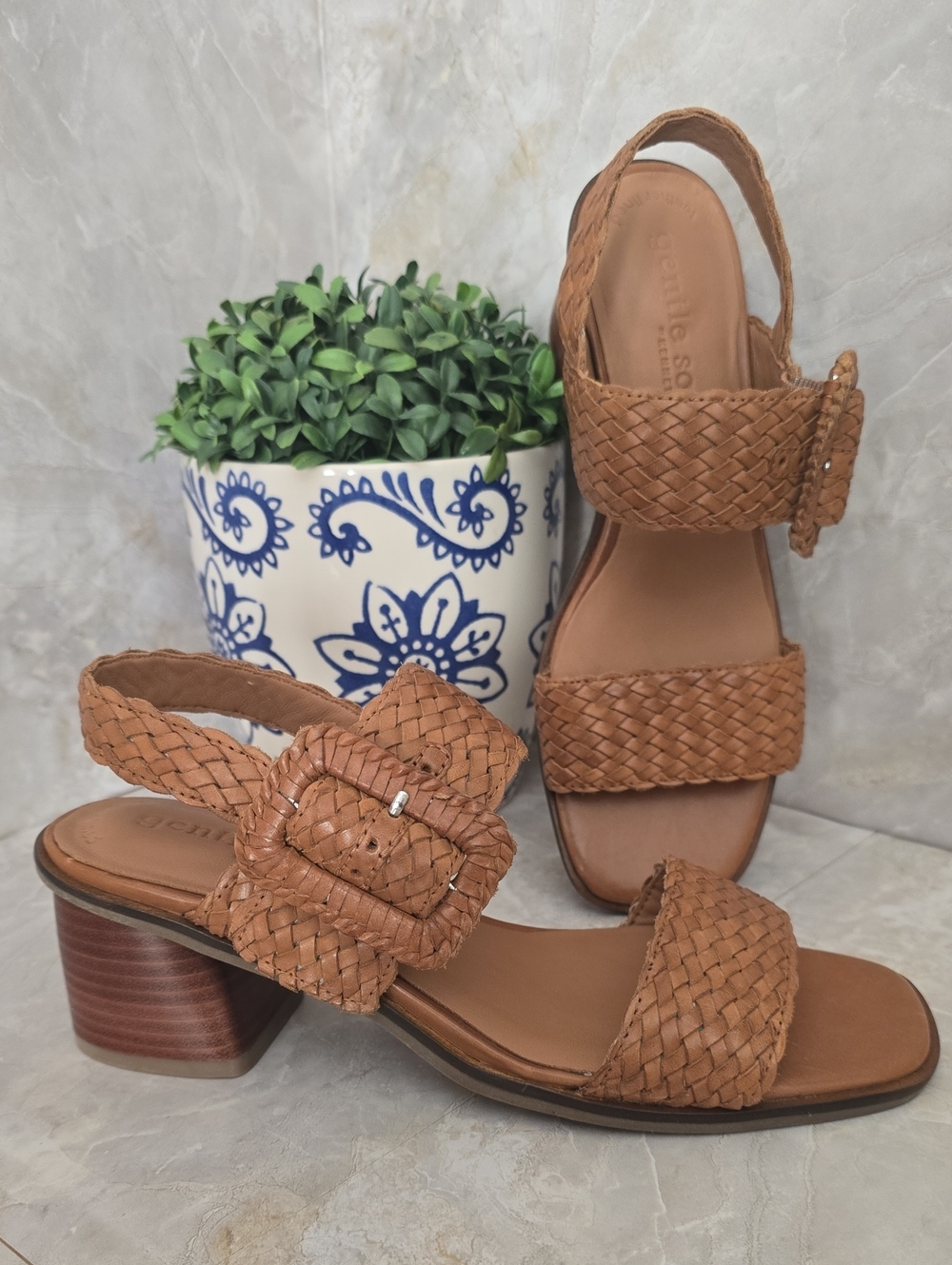 Gentle Souls Kenneth Cole Madylyn Woven Leather Sandal Tan Size 8 NIB